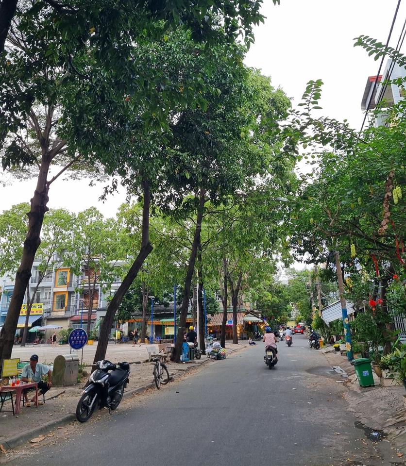 Hiếm! mặt tiền 3 tầng, 85m2, ngay công viên phước bình quận 9