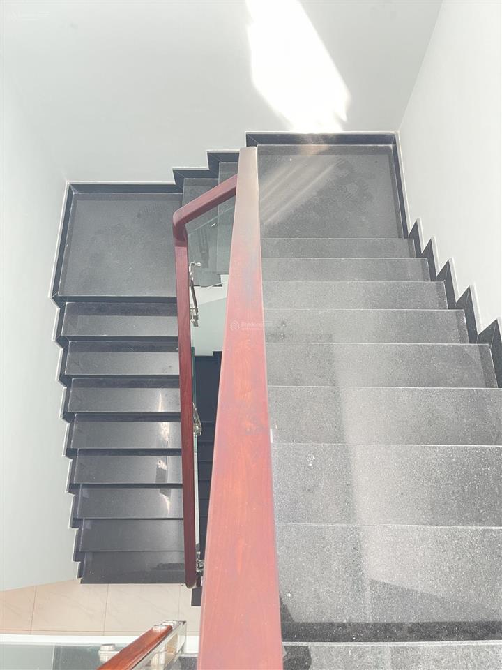 Bán nhà phố 3 tầng thủ đức pháp lý số 1  giá 6,4 tỷ