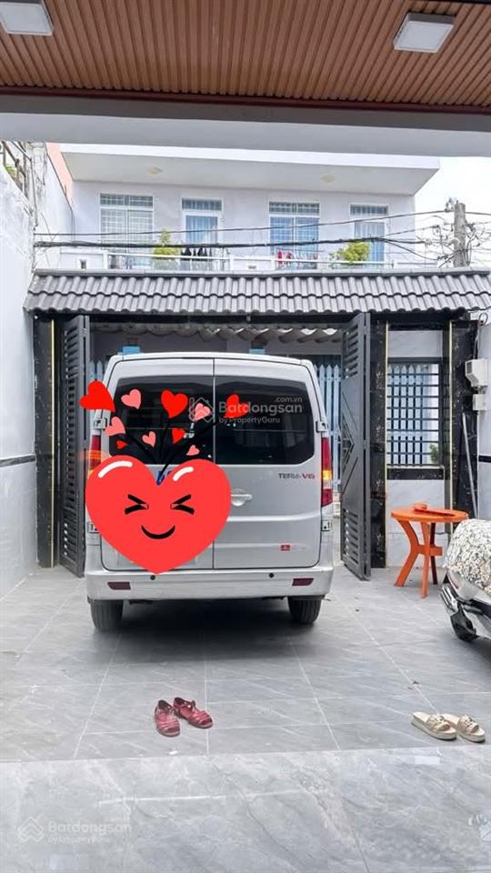 Nhà mới đón tết, gần trường cd gtvt, 100m tới chợ, hẻm xe 16 chỗ vào sân, giá rẻ nhất khu vực