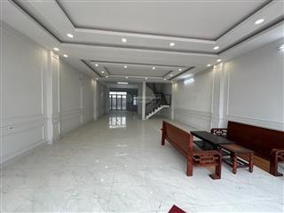 Mặt tiền kinh doanh đỉnh, mật độ lưu thông cao, diện tích khủng, ngang lớn, gần bến xe, bệnh viện