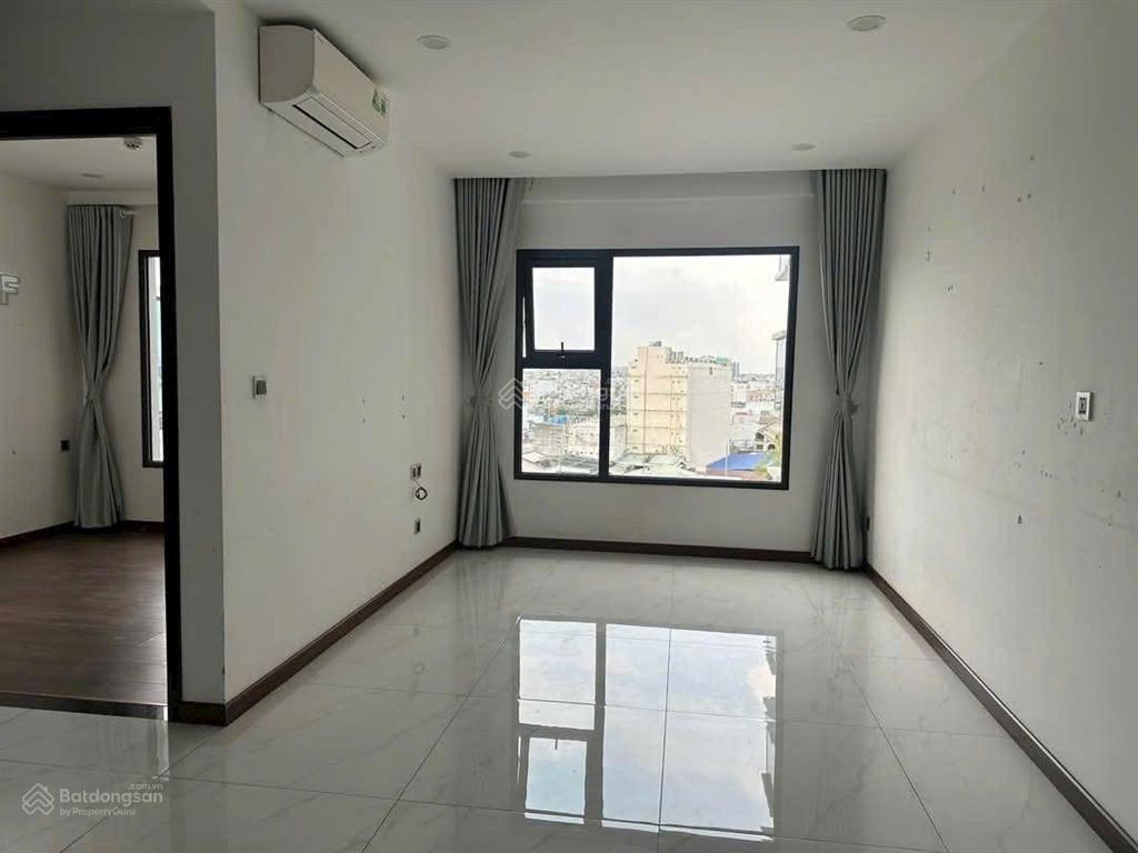 Cần bán căn hộ resgreen tower 2 tỏi 390 52m2 2pn 1wc sổ hồng lâu dài