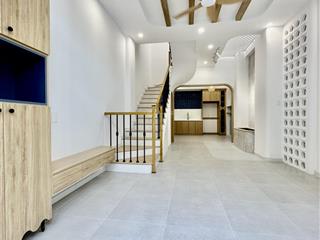 Nhà sát mt  500m ra aoen mall tân phú  hẻm ô tô tải  nhà cực đẹp 3 tầng full nt  nhỉnh 7t.