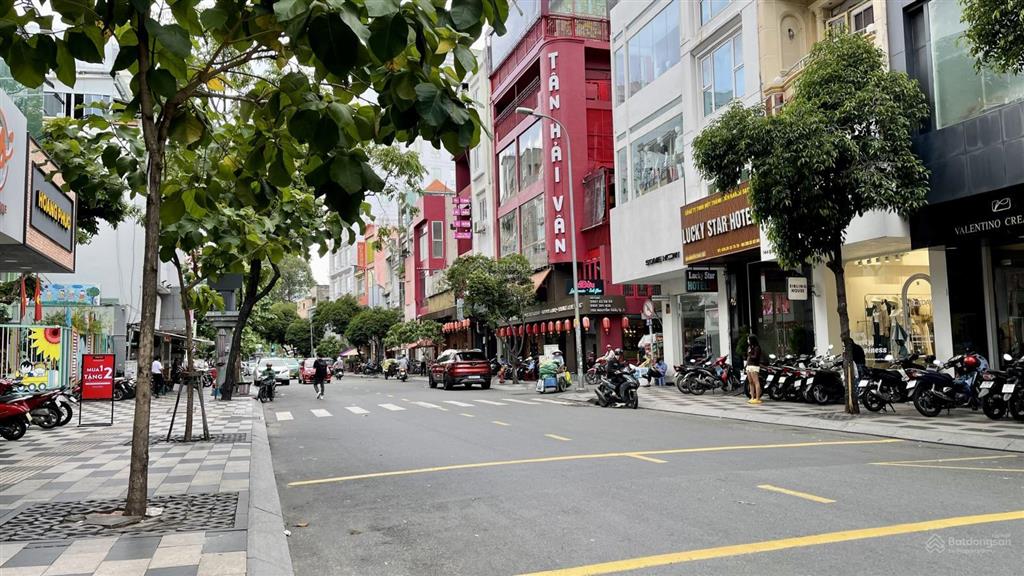 Góc 2mt ngang 6m lý tự trọng hđt 160tr/th 59 tỷ cách chợ bến thành 300m