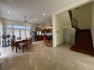 Bán biệt thự 200m2 ciputra, 5 phòng ngủ, sổ đỏ chính chủ.  0388 097 ***