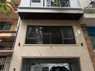 Chính chủ cho thuê nhà 70m2 ngõ to phố trung kính mới có thang máy làm văn phòng