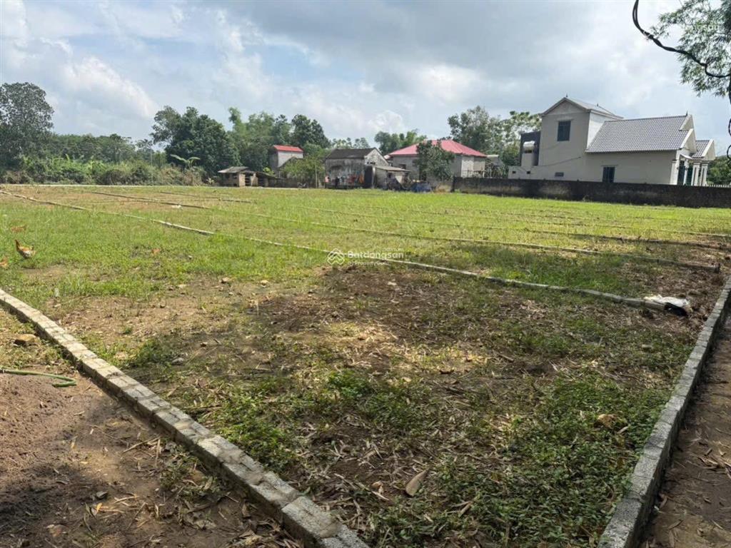 Chỉ từ 165 triệu/1 lô đất nền full thổ cư  ngay cạnh khu cn thành tâm, mặt đường quốc lộ