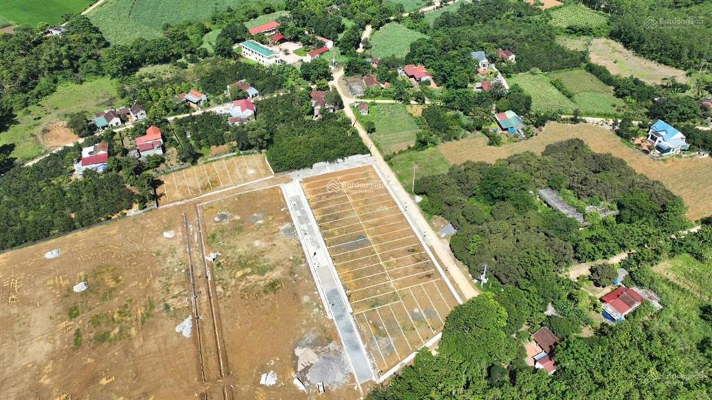 Chỉ từ 165 triệu/1 lô đất nền full thổ cư  ngay cạnh khu cn thành tâm, mặt đường quốc lộ