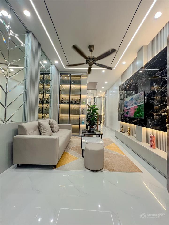 Phải thật nhanh! bạch mai, lô góc, ba gác vào nhà, 20m ra ô tô tránh, gần trường học, ngõ thông,52m