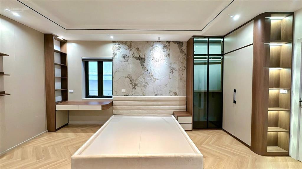 Dân xây siêu đẹp! khâm thiên, vf3 đỗ cửa, 10m ra bãi ô tô, lô góc 3 thoáng vĩnh viễn, 57m2*5t*4 ngủ