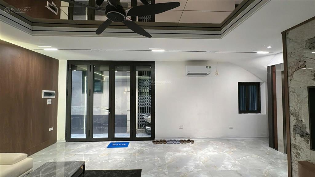 Dân xây siêu đẹp! khâm thiên, vf3 đỗ cửa, 10m ra bãi ô tô, lô góc 3 thoáng vĩnh viễn, 57m2*5t*4 ngủ