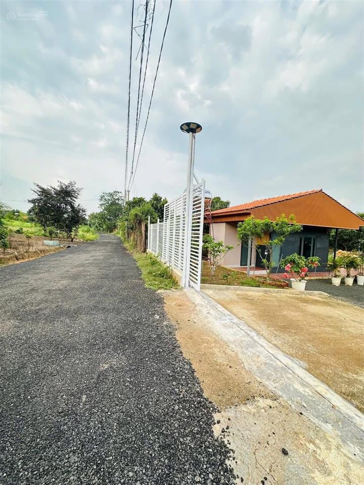 Chính chủ cần bán gấp nhà vườn 1200m2 giá 500tr. ql13. ngay kcn chơn thành. shr