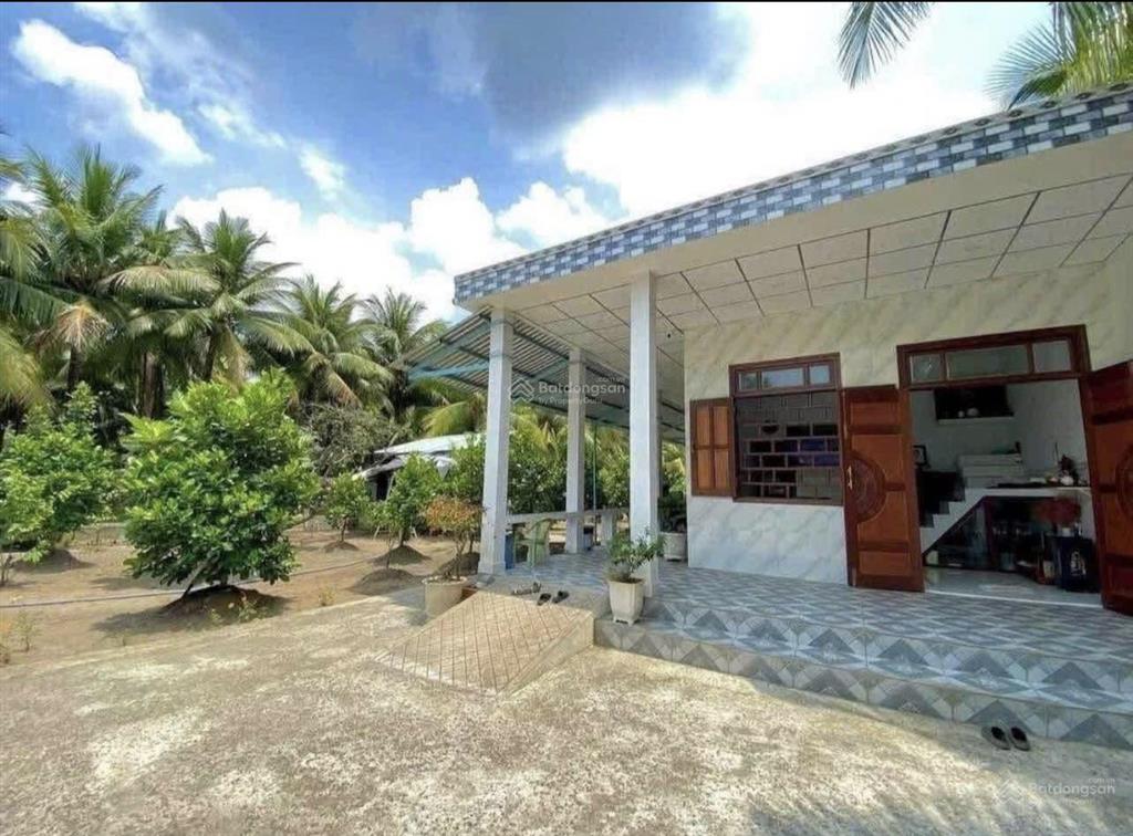 Chính chủ bán gấp nhà vườn 500m2 giá chỉ 390tr bán đất tặng nhà ngay kcn becamex, sát ql13. sổ sẵn