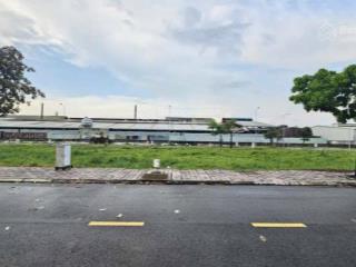 Chủ ngộp bán gấp đất ở mỹ phước, diện tích 300m2, giá 950tr, cách kđt ecolake 100m. sổ sẵn.