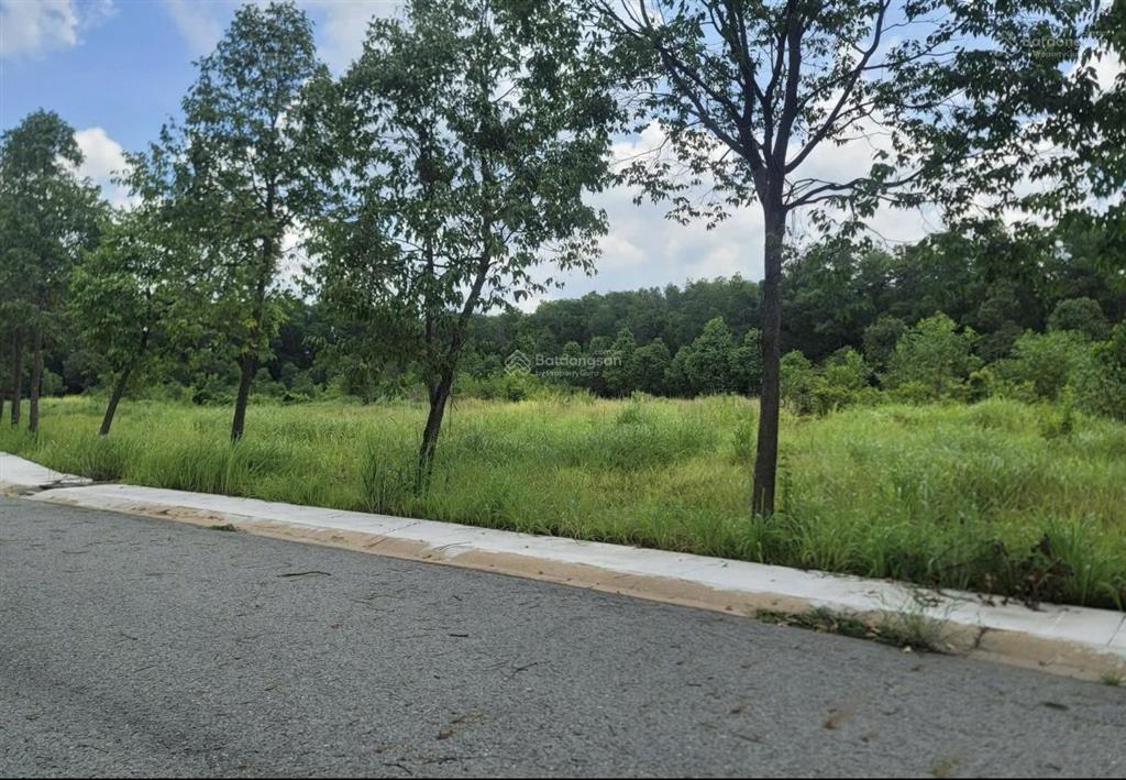 Siêu phẩm đất đầu tư ngay kcn minh hưng, dt 500m2 chỉ 400tr, ngay mặt tiền đường mở rộng 64m, shr.