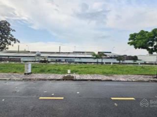 Chủ ngộp bán gấp đất ở mỹ phước dt 300m2 giá chỉ 900tr, gần kcn, sát ql 13, sổ sẵn.