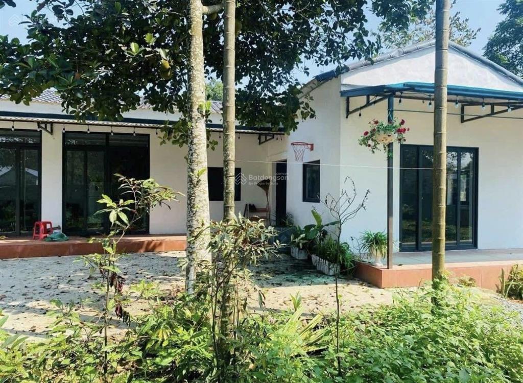 Chủ bán gấp nhà vườn 500m2 có nhà sẵn trên đất giá chỉ 450tr, sát chợ minh hưng, gần tttm vincom