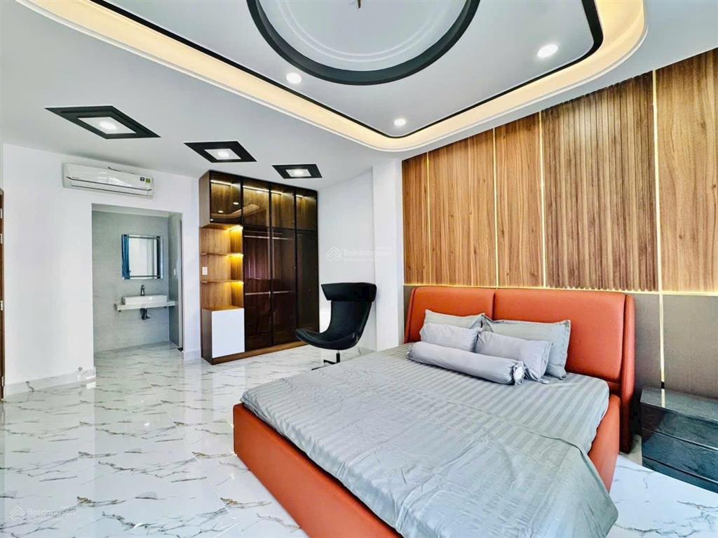 Nhà mặt tiền nguyễn du 6 tầng, thang máy, vị trí kdbb sầm uất  giá 15.99 tỷ tl   0933 316 ***