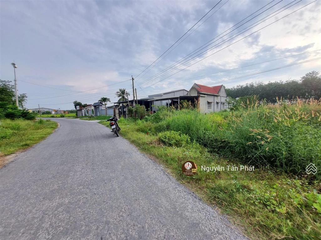 10x72 đường nhựa ngay kcn phước đông. 2,35 tỷ