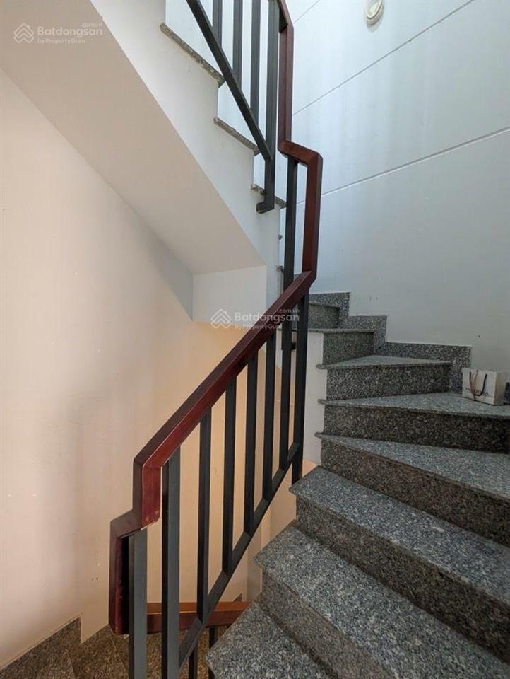 Bán nhà 4 tầng phan xích long  chỉ hơn 6tỷ  ngang 4m nở hậu  hẻm vip sát mt  gấp bán