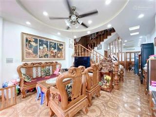 Chỉ 9.5 tỷ có nhà hxh nguyễn thái sơn ngang 4.6m 5 tầng có hầm 64m2 gần bv 175 tặng nt gỗ cao cấp