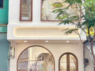 Cho thuê mặt tiền nguyễn trãi, q1 gần ngã 5 cống quỳnh, khu vip trệtlầu trống suốt, giá 32tr/th