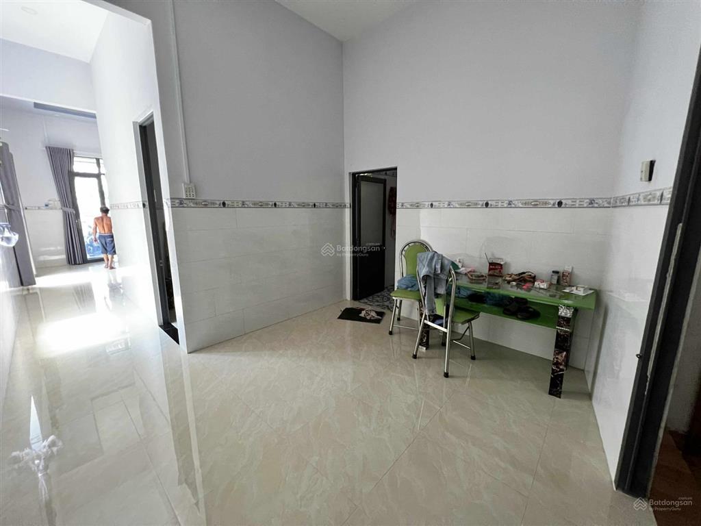 Nhà mặt tiền đường đồng cây da diên sơn