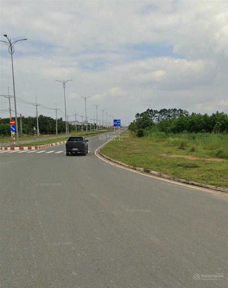 Bán đất mặt tiền, sổ hồng riêng, thổ cư 100%, vị trí đẹp, tiềm năng tăng giá