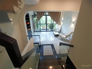 Xe hơi vào nhàđẹp ở ngaycó công viên nhỏgần mt77m24 tầng4pnphan huy ích p12 gvcòn 9,9tỷ tl