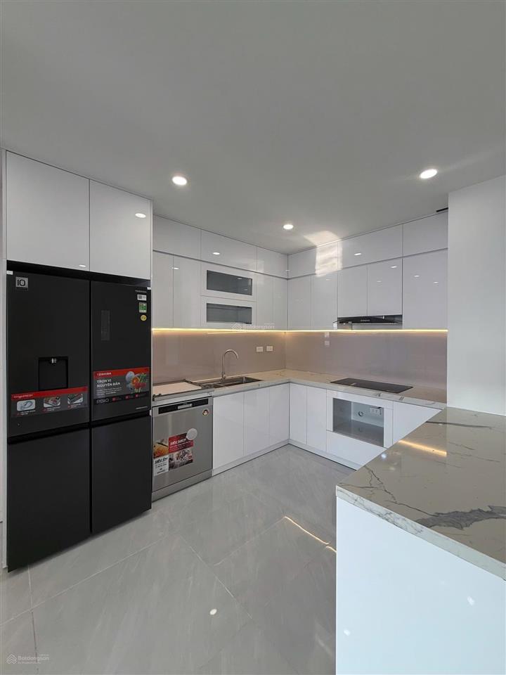 Bán cc 95m2 tại 93 lò đúc, giá cực chất nhỉnh 10 tỷ, trung tâm  gần bờ hồ, khách sạn, trường học