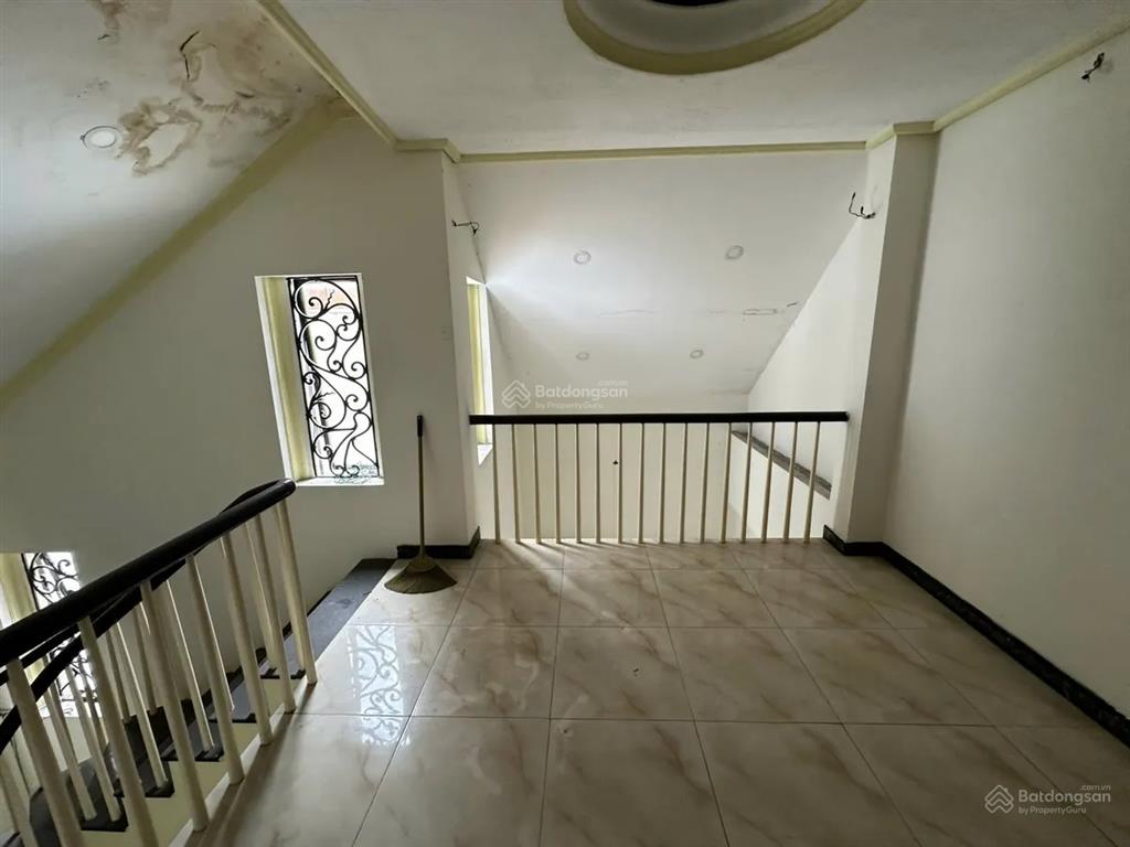 Bán gấp trong tháng  bán nhà đề thám 96m²  4 tầng  22 tỷ