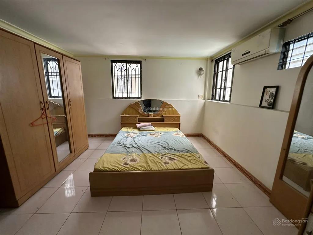 Bán gấp trong tháng  bán nhà đề thám 96m²  4 tầng  22 tỷ