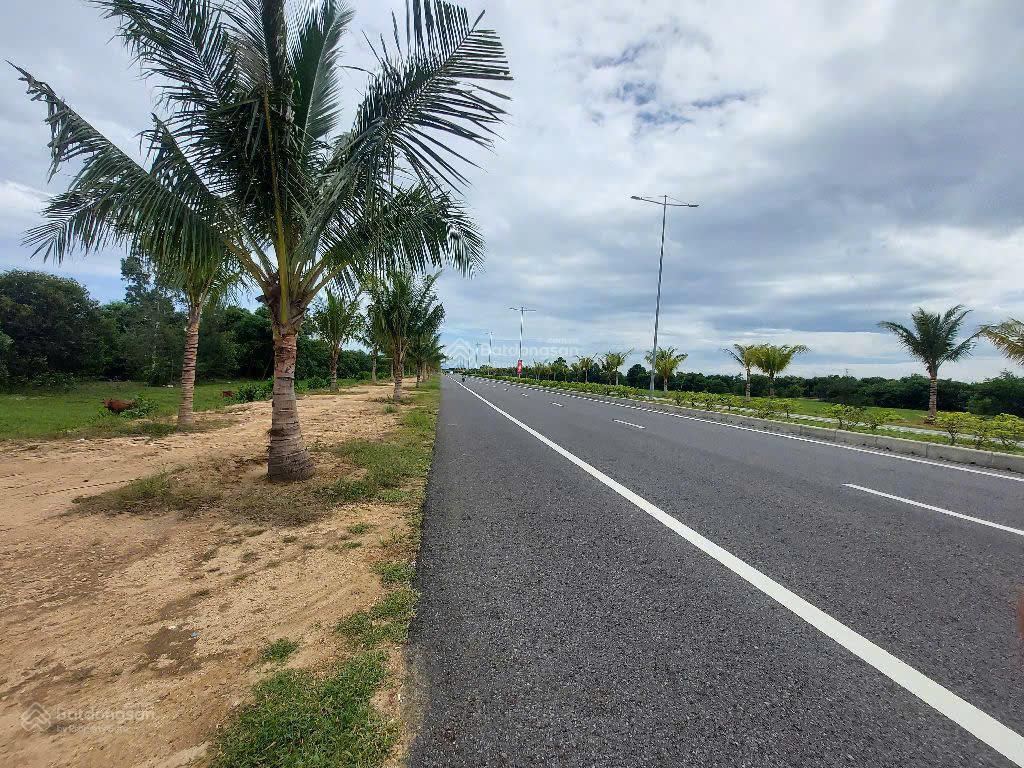 Hơn 2200m2 mặt tiền đường võ chí công, xã thăng an, thành phố đà nẵng