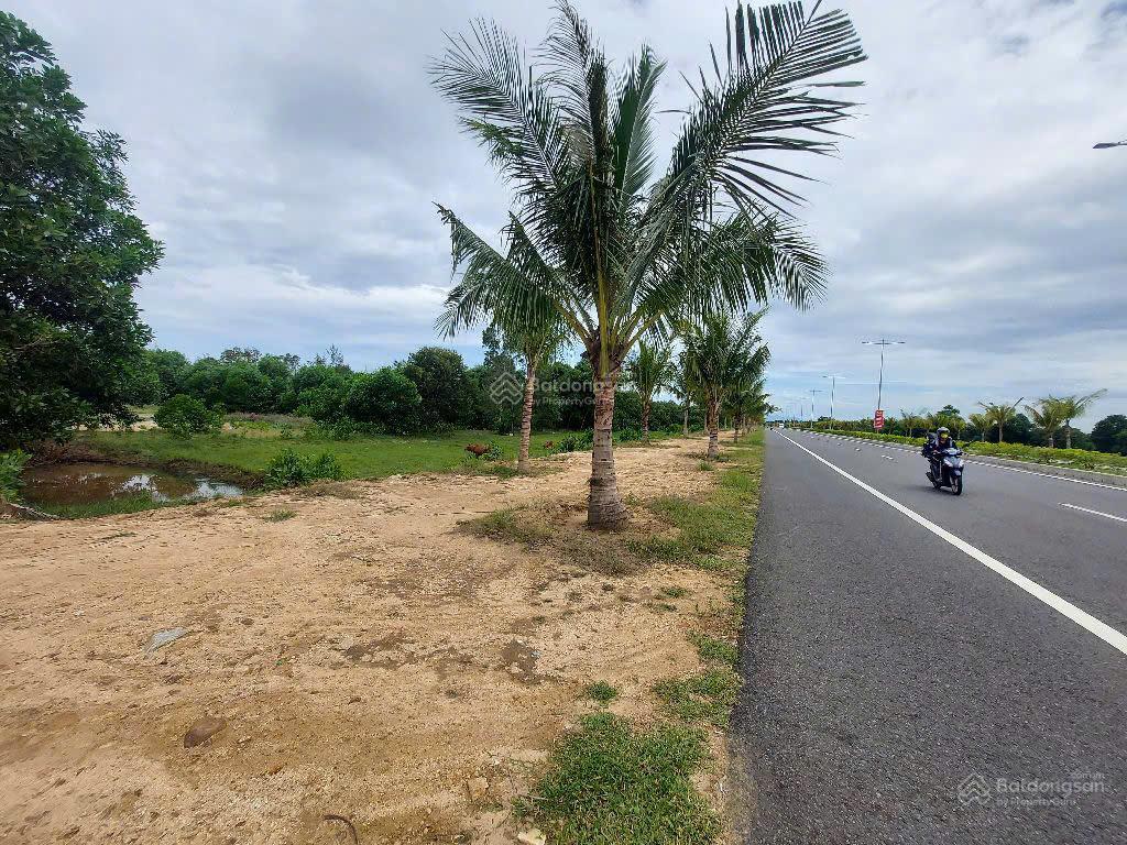 Hơn 2200m2 mặt tiền đường võ chí công, xã thăng an, thành phố đà nẵng