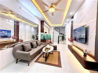 Bán nhà phố thái thịnh ngõ thoáng rộng vf3 lùi cửa, vài bước chân ra phố, diện tích 38m2x5tầng