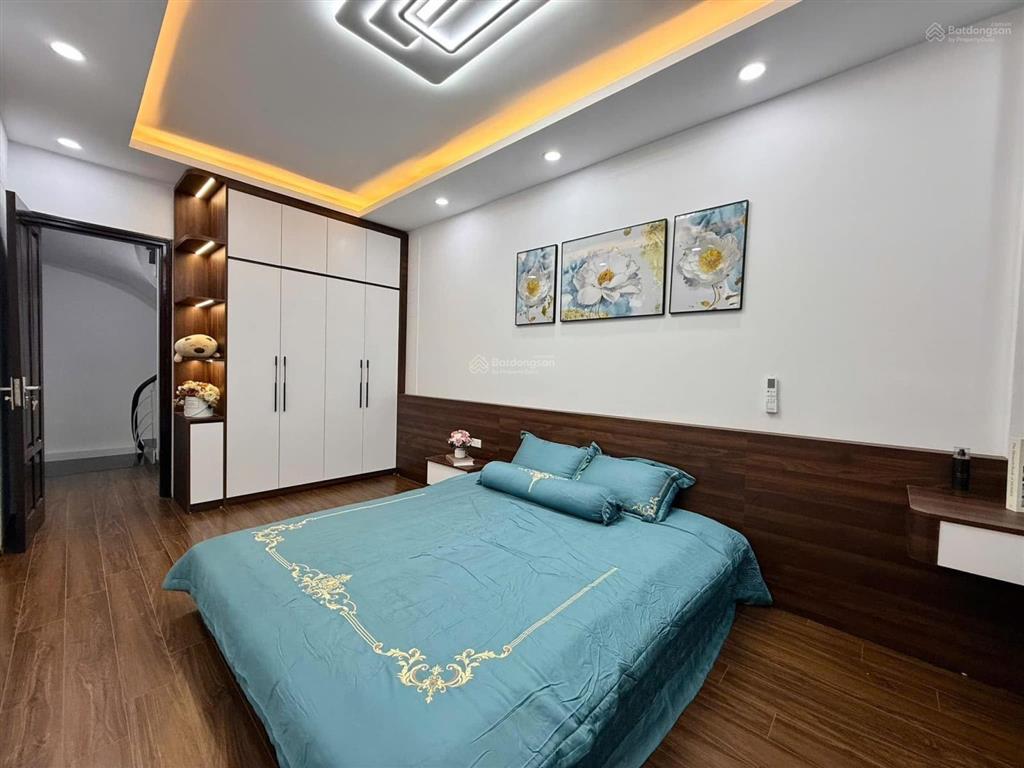 Bán nhà phố thái thịnh ngõ thoáng rộng vf3 lùi cửa, vài bước chân ra phố, diện tích 38m2x5tầng