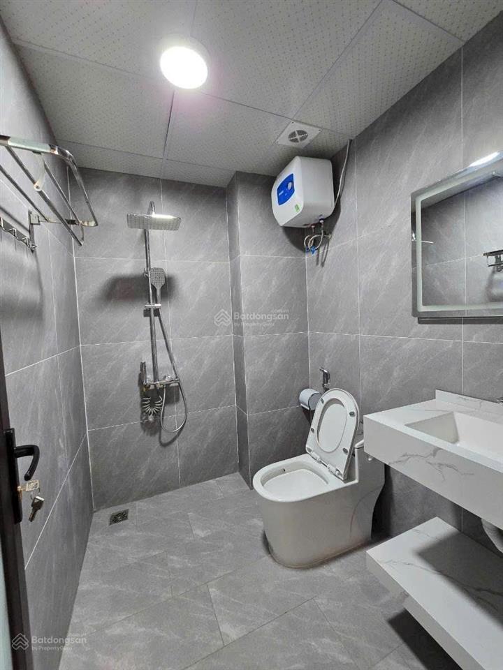 Bán nhanh nhà phố pháo đài láng, lô góc, ngõ thông, nhà dân xây, nội thất đẹp, về ở ngay 41m2 5t