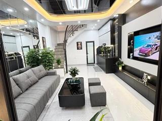 Bán nhà đẹp phố thái hà ngõ thông nhiều hướng, gần ô tô, ra hồ hoàng cầu chỉ vài phút 40m x 5t