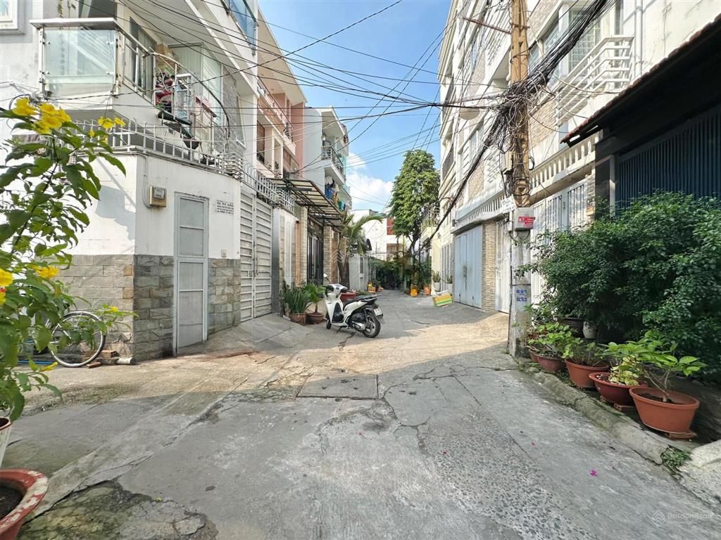 Sát ga metro !bán nhà phân lô cầu diễn 120m2x5t, lô góc, ô tô tránh, ngõ thông,mt=18m, giá 20.5 tỷ