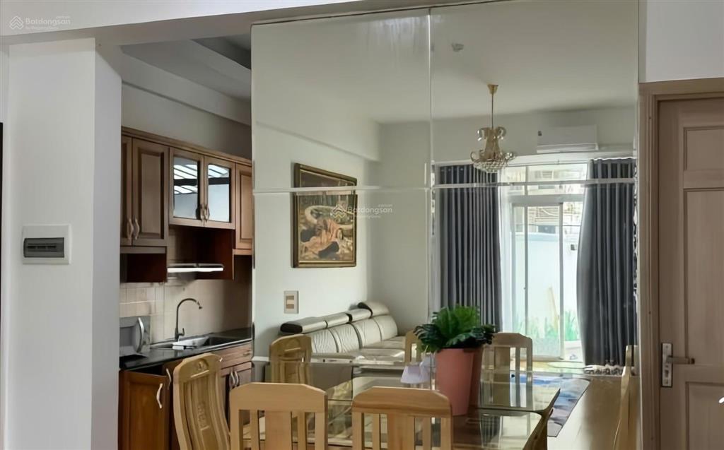 Cho thuê căn hộ 2pn, 3wc, 150m2 nội thất phong cách pháp, tân bình, giá 30 triệu/th  0913 127 ***