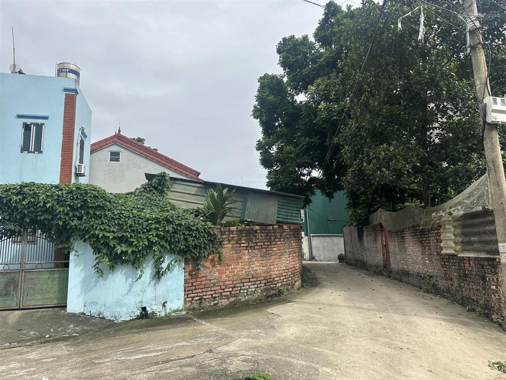 Bán mảnh đất nhỏ xinh vị trí góc 2 mặt tiền tại cổ loa. dt 47m2, ngõ 4m