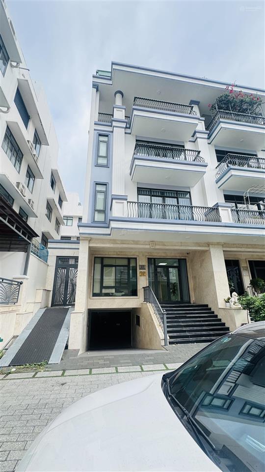 Cho thuê văn phòng đầy đủ máy lạnh vách ngăn phòng tại vạn phúc 1, 60 triệu, 500m2, nhiều tiện ích