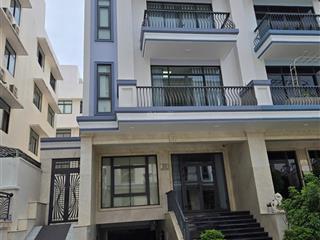 Cho thuê văn phòng đầy đủ máy lạnh vách ngăn phòng tại vạn phúc 1, 60 triệu, 500m2, nhiều tiện ích