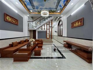 Hot! nhà đẹp hẻm xe tải 1 trục gần chợ bà điểm