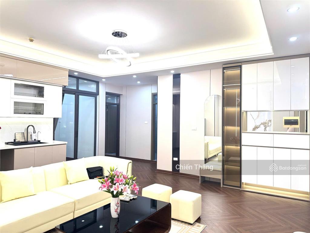 Chính chủ bán gấp căn 3pn2wc, 85m2, giá 8.1 tỷ tại 17t7 kđt trung hòa, full nội thất,  0985 284 ***