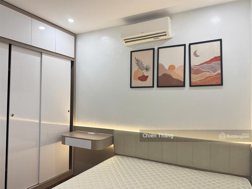 Chính chủ bán gấp căn 3pn2wc, 85m2, giá 8.1 tỷ tại 17t7 kđt trung hòa, full nội thất,  0985 284 ***