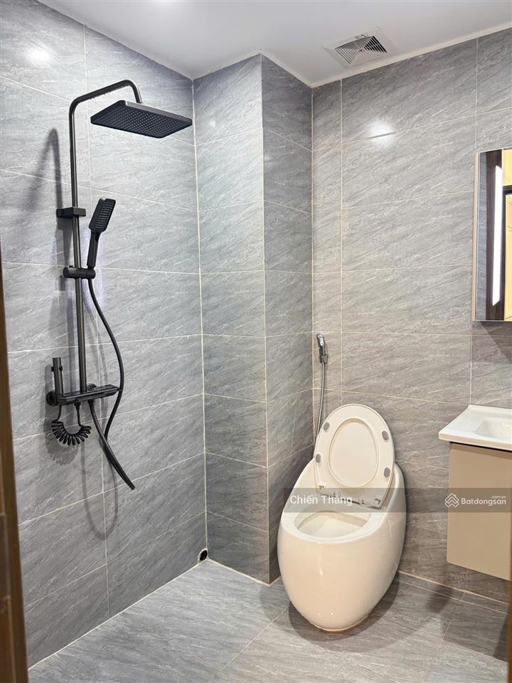 Chính chủ bán gấp căn 3pn2wc, 85m2, giá 8.1 tỷ tại 17t7 kđt trung hòa, full nội thất,  0985 284 ***