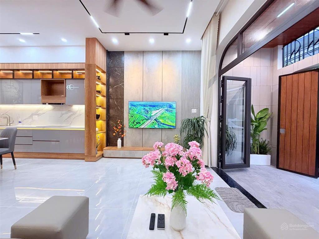 Tôi chính chủ cần bán nhà 3 tầng kiệt đổ nhựa oto 82 nguyễn lương bằng, hòa khánh bắc, liên chiểu