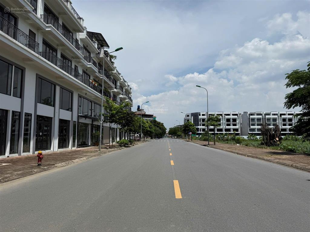 Cần bán căn shophouse 5 tầng siêu đẹp tại dự án gia lâm central metropolitan, trâu quỳ, gia lâm