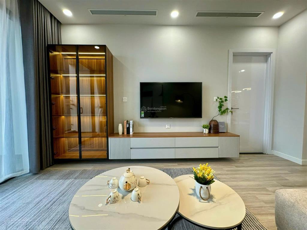 Chính chủ bán căn 122 m2, 3pn + 2wc ban công hướng mát giá 12.5 tỷ tại cc diamond flower