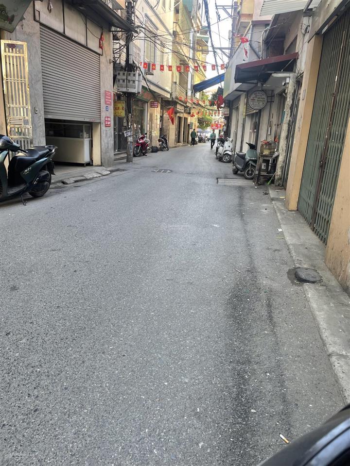 Bán đất tại đường nguyễn đạo an, phường phú diễn dt 90m2, giá 21 tỷ. đất có mặt tiền 4.4m.